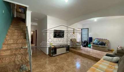 Casa com 3 quartos à venda no Loteamento Villa Branca, Jacareí  por R$ 639.000