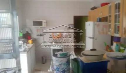 Casa com 3 quartos à venda no Parque Imperial, Jacareí  por R$ 220.000