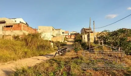 Terreno à venda no Jardim do Marquês, Jacareí  por R$ 139.000