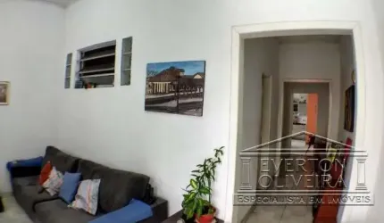 Casa com 2 quartos à venda no Centro, Jacareí  por R$ 850.000