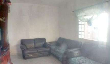 Casa com 2 quartos à venda no Centro, Jacareí  por R$ 318.000