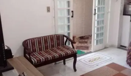 Casa com 2 quartos à venda na Vila Zezé, Jacareí  por R$ 240.000
