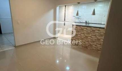 Casa com 2 quartos à venda no Jardim Alvorada, Jacareí  por R$ 244.000