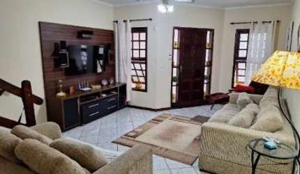 Casa com 3 quartos à venda no Jardim Altos de Santana II, Jacareí  por R$ 795.000