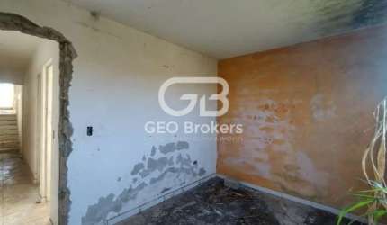 Casa com 2 quartos à venda no Jardim Alvorada, Jacareí  por R$ 120.000