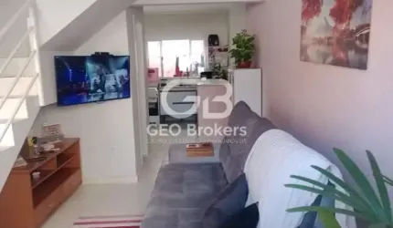 Casa em condomínio fechado com 2 quartos à venda no Jardim Santa Marina, Jacareí  por R$ 215.000