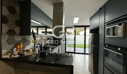 Casa em condomínio fechado com 4 quartos à venda no Jardim Jacinto, Jacareí  por R$ 1.290.000