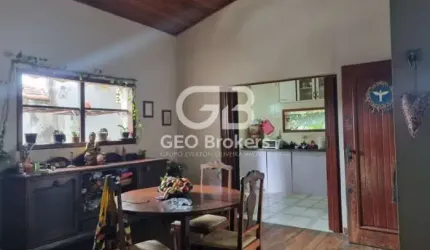 Casa com 3 quartos à venda na Cidade Jardim, Jacareí  por R$ 520.000