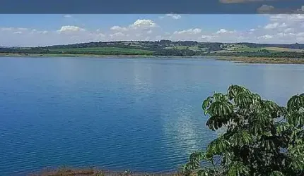 RANCHO à venda, 3 quartos, 2 suítes, 3 vagas, Centro - Uberlândia/MG