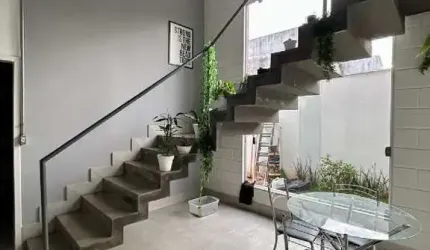 À Venda: Sua Nova Casa no Bairro Granada!