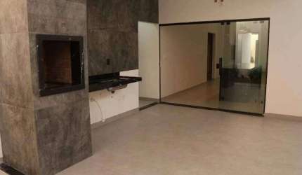 Ótima casa a venda no Jardim Botânico
