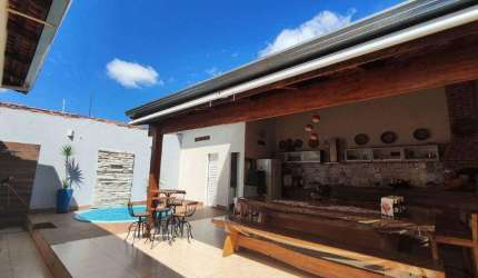 Casa à venda, 4 quartos, 2 suítes, 1 vaga, ALTO UMUARAMA - Uberlândia/MG