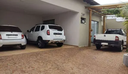 Casa à venda, 3 quartos, 2 suítes, 5 vagas, MORADA DA COLINA - Uberlândia/MG