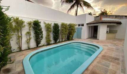Casa à venda, 3 quartos, 1 suíte, 3 vagas, Jardim Karaíba - Uberlândia/MG