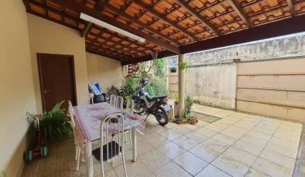 Casa à venda, 3 quartos, 1 suíte, 2 vagas, JARDIM EUROPA - Uberlândia/MG