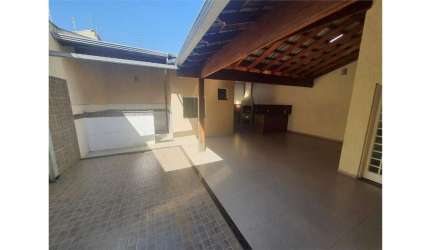 Casa à venda, 4 quartos, 3 suítes, 4 vagas, ALTO UMUARAMA - Uberlândia/MG
