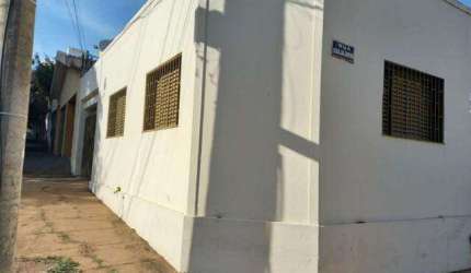 Casa à venda, 3 quartos, 1 suíte, 2 vagas, Saraiva - Uberlândia/MG