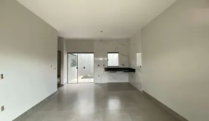 Excelente casa com 2 quartos sendo uma suíte no Jardim Ipanema