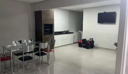 Casa à venda, 3 quartos, 1 suíte, 2 vagas, PLANALTO - Uberlândia/MG