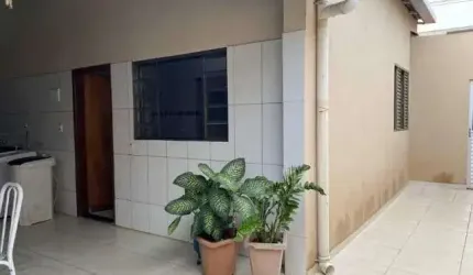 Casa à venda, 5 quartos, 1 suíte, 5 vagas, LUIZOTE DE FREITAS - Uberlândia/MG