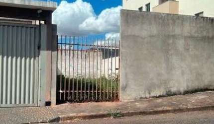 Ótimo terreno a venda no Santa Mônica