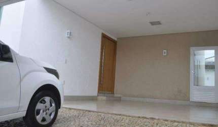 Casa à venda, 4 quartos, 3 suítes, 2 vagas, Vigilato Pereira - Uberlândia/MG