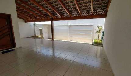Casa à venda, 4 quartos, 1 suíte, 3 vagas, JARDIM BOTANICO - Uberlândia/MG