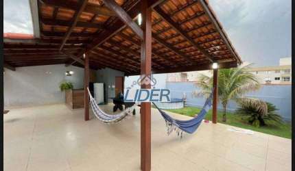 Casa à venda, 3 quartos, 1 suíte, 4 vagas, UMUARAMA - Uberlândia/MG