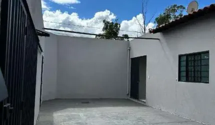 Casa à venda, 3 quartos, 2 vagas, JARDIM CANAA - Uberlândia/MG