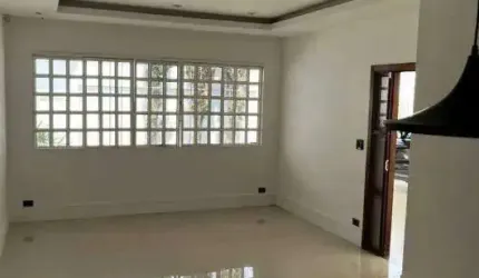 Casa à venda, 3 quartos, 1 suíte, 4 vagas, Vigilato Pereira - Uberlândia/MG