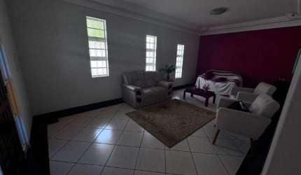 Casa à venda, 5 quartos, 3 suítes, 4 vagas, Santa Mônica - Uberlândia/MG