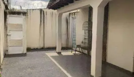 Casa à venda, 3 quartos, 1 suíte, 2 vagas, CIDADE JARDIM - Uberlândia/MG