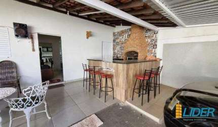 Casa à venda, 3 quartos, 1 suíte, 5 vagas, CIDADE JARDIM - Uberlândia/MG