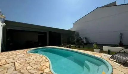 Casa à venda, 3 quartos, 2 suítes, 10 vagas, MORADA DA COLINA - Uberlândia/MG