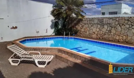 Casa à venda, 4 quartos, 2 suítes, 4 vagas, Brasil - Uberlândia/MG