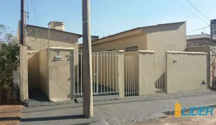 CASA COLONIA à venda, 2 quartos, Segismundo Pereira - Uberlândia/MG