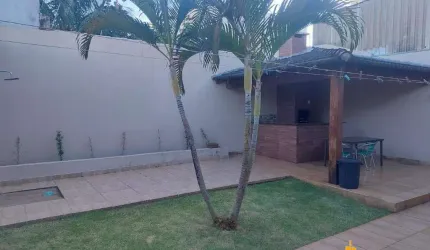 Casa à venda, 3 quartos, 1 suíte, 4 vagas, Segismundo Pereira - Uberlândia/MG