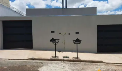 Casa à venda, 2 quartos, 1 suíte, 1 vaga, Shopping Park - Uberlândia/MG