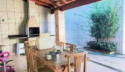Casa à venda, 3 quartos, 4 vagas, SANTA ROSA - Uberlândia/MG
