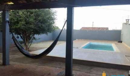 Casa à venda, 2 quartos, 5 vagas, GRANADA - Uberlândia/MG
