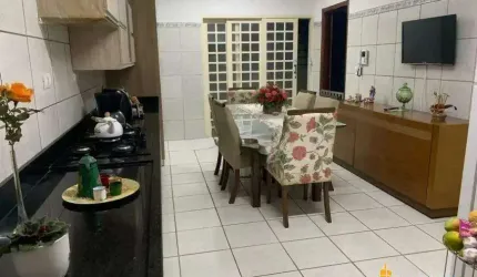 Casa à venda, 3 quartos, 1 suíte, 1 vaga, NOSSA SENHORA APARECIDA - Uberlândia/MG