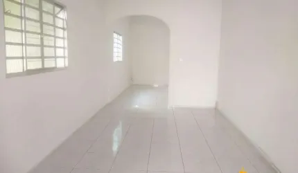 Casa à venda, 3 quartos, 1 suíte, 3 vagas, Centro - Uberlândia/MG