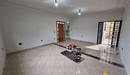 Casa à venda, 3 quartos, 1 suíte, 4 vagas, CIDADE JARDIM - Uberlândia/MG