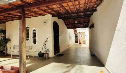 Casa à venda, 4 quartos, 2 vagas, CIDADE JARDIM - Uberlândia/MG