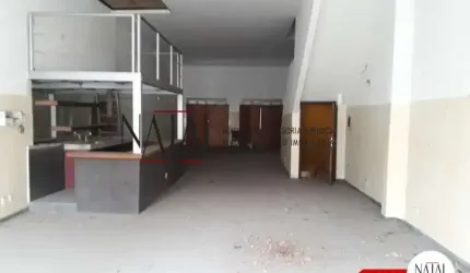Vendo excelente Prédio Comercial 03 pavimentos Praça Tiradentes-RJ.