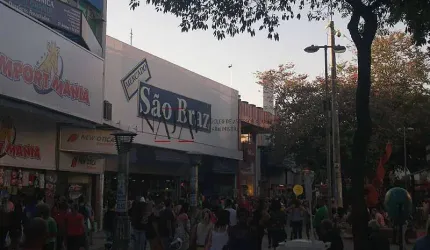 Vendo loja 9m por 4m com 03 andares-Mercado São Braz-Campo Grande-Rj.