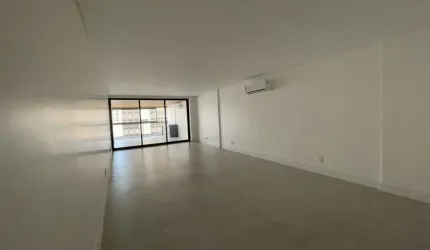 Apartamento de 04 suítes no Centro