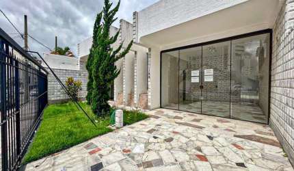 Casa linear com três quartos sendo duas suítes - São Mateus