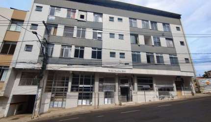 Locação - Apartamento arejado com 02 quartos na Olegário próximo ao Pais e Filhos