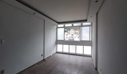 Locação - Apartamento amplo 02 quartos sendo um suíte na Rua Santo Antônio com Rua Halfeld